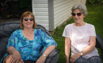 Laurie Brown and Margaret Gianna, Optimists Alumni (Woods BBQ, 2019)
Photo by Eric McConachie
Keywords: 2019