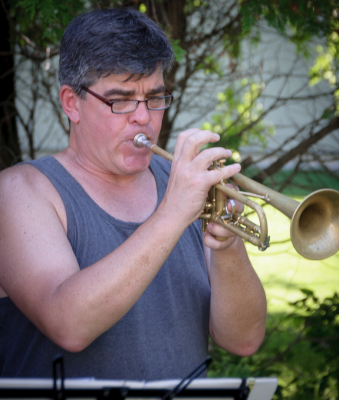 Jason Logue, Optimists Alumni (Woods BBQ, 2019)
Photo by Eric McConachie
Keywords: 2019