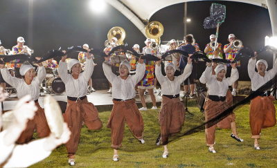 Optimists Alumni with Haenyeo Dancers (Gosan-ri Haenyeo Outdoor Stage, Jeju, 2019)
Photo from Jeju Tourism website
Keywords: 2019