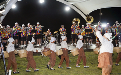 Optimists Alumni with Haenyeo Dancers (Gosan-ri Haenyeo Outdoor Stage, Jeju, 2019)
Photo from Jeju Tourism website
Keywords: 2019