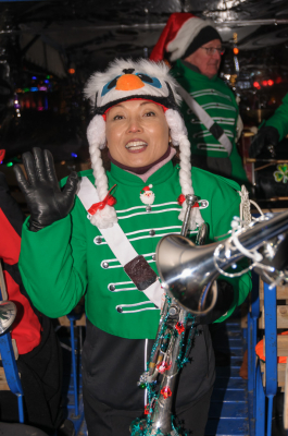 Soo Lee and Lorne Ferrazzutti, Optimists Alumni (Brampton Santa Parade, 2019)
Photo by Eric McConachie
Keywords: 2019