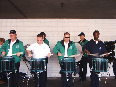 Optimists Alumni's drummers rehearsing for G.A.S. (2004)
Keywords: 2004