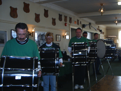 Optimists Alumni Bass drums (2004)
Keywords: 2004