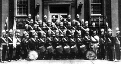 Toronto Optimists on the front steps of De La Salle Oaklands (1958)
Toronto Optimists on the front steps of of the school of their arch-rivals, De La Salle Oaklands.
Keywords: 1958