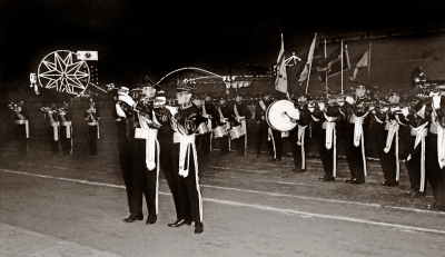 ? and Al Morrison playing duet, Jesters, CNE (1963)
Photo by Don Daber
Keywords: 1963