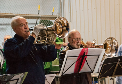 Mike Lang and Barry Bell at rehearsal (Kitchener, 2012)
Photo by Eric McConachie
Keywords: 2012