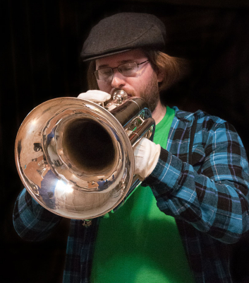 Matt Davis at rehearsal (Kitchener, 2012)
Photo by Eric McConachie
Keywords: 2012