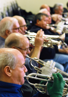 Rehearsing at the Legion (2007)
L-R: Rick Lang, Jack Roberts, Bob Keenan, Peter McCusker, Terry Sweeney
Photo by Dave Johns
Keywords: 2007