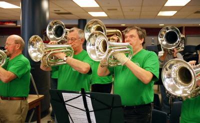Rehearsing at St Mike's (2007)
L-R: Barry Bell, Brian Collingdon, Bill Kane
Photo by Dave Johns
Keywords: 2007