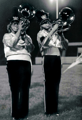 Ed Warren (L) and Danny Moore (R), Windsor Guardsmen (1976)
Photo by Doug Smith
Keywords: 1976