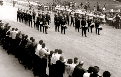 7th Toronto Artillery Trumpet Band, Dufferin Race track (1955)
Photo submitted by Phil Hennings
Keywords: 1955