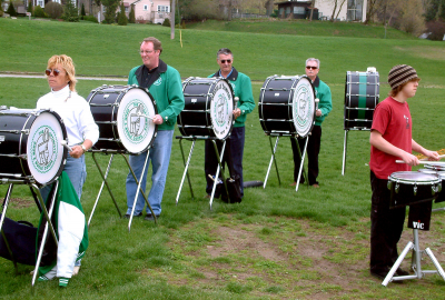 Bass Line: Carol, Ric, Dave, John and Gaelen, minus Frans Rood who was behind the camera (2006)
Photo by Frans Rood
Keywords: 2006