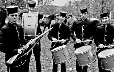  Al Miller, Frans Rood, Skip Prokop, Vic Kruklis, Ron Kaiser looking like bell hops (Daffodil Parade, 1961)
Photo by Don Daber
Keywords: 1961