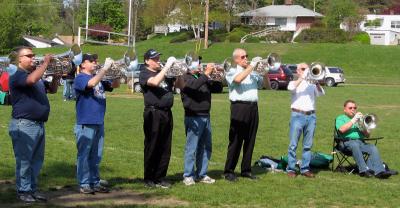 Optimists Alumni rehearsing (Simcoe, 2008)
Photo by Doug Smith
Keywords: 2008