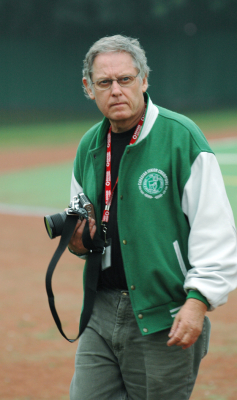Eric McConachie (Waterloo, 2006)
Photo by Peter McCusker

Eric was a photographer for the Canadian Drum Corps Association in the 1960s and 1970s, official photographer for the La Salle Cadets and is still around today taking photos at parades and shows.
Keywords: 2006