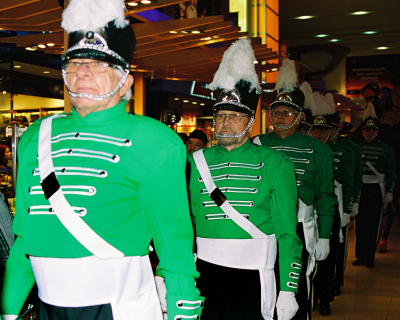 Optimists Alumni (Yorkdale Santa Claus Parade, 2007)
Photo by Eric McConachie
Keywords: 2007