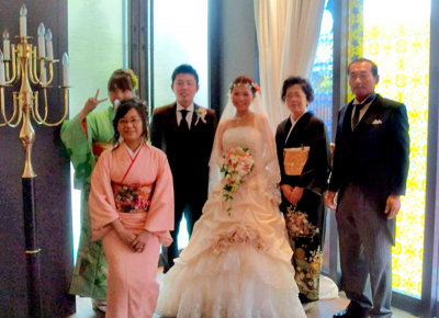 Kimiko Yamada at her sisters wedding (2010)
Keywords: 2010
