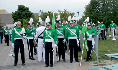 Optimists Alumni waiting to perform (Waterloo, 2007)
Photo by Marcel Smolinski
Keywords: 2007