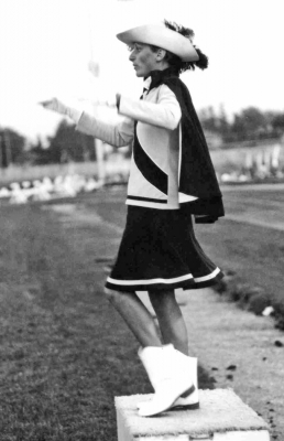 Denise Perry, Conducting Oakland Crusaders (1977)
Photo by Doug Smith
Keywords: 1977