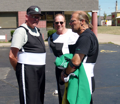 Bill Kellas, John Parkinson & John Swartz (2007)
Photo by Jan Smith
Keywords: 2007