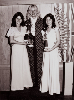 Pauline Labelle, Mary Wilson and Mona Labelle, Bandettes (Bandettes banquet, 1977)
Photo by Doug Smith
Keywords: 1977