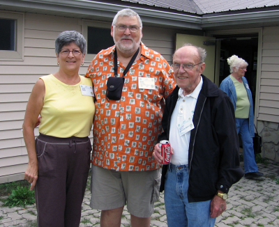 June & Bob Owen with Clare Reid (Reunion 2008)
Keywords: 2008