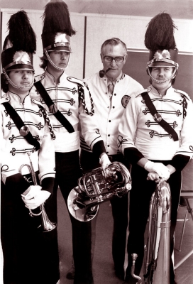 Photo shoot for Dynasty II bugles (1976)
Photo by Don Daber
Keywords: 1976