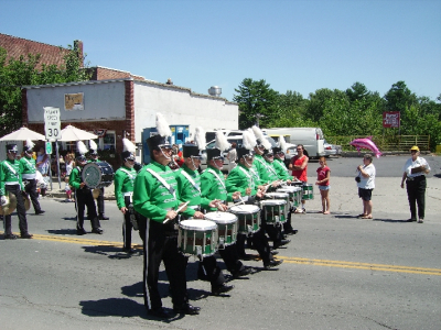 Optimists Alumni at the Turning Point parade (Schuylerville, 2007)
Keywords: 2007