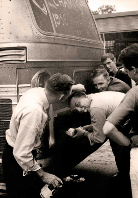 Some of the guys: L-R: Bus driver (?), Paul Thompson, Brian Houghton, Ron Cooper and maybe Bill Hannah's head (1965)
Photo by Don Daber
Keywords: 1965