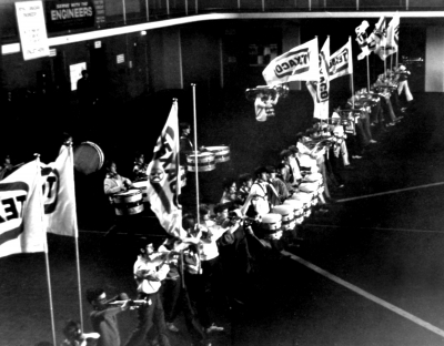 Toronto Optimists rehearsing (indoor at the armouries, spring, 1970)
Photo by Don Daber
Keywords: 1970