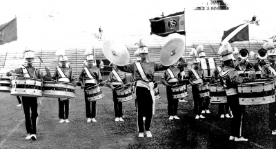 Toronto Optimists (1970)
The cymbal player is John Rood and the triple bass player on the left is John Baye

Photo by Don Daber
Keywords: 1970