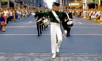 Bill Jay leads the Bantam Optimists (Yonge St, Toronto, 1960)
Photo by Don Daber
Keywords: 1960