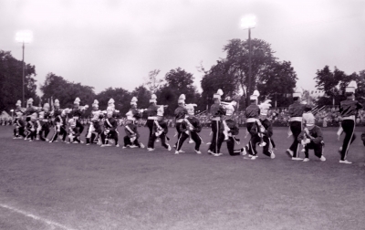 Toronto Optimists doing a "duck and spin" (CNE, Toronto, 1961)
Photo by Don Daber
Keywords: 1961
