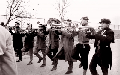 L to R: Robin Weatherstone, Dave Watt, Richard Ward, Bill Thorne, Ron Cottrell, Richard Boehnke and Glen Durish, Toronto Optimists as the Port Credit Pear Pickers (1961)
Photo by Don Daber
Keywords: 1961