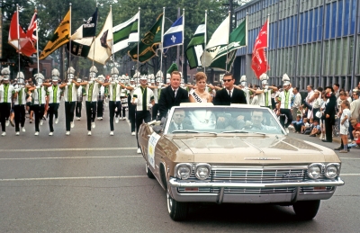 Don Daber and Al Peczeniuk in car, Toronto Optimists on parade (Sarnia, 1965)
Photo by Don Daber
Keywords: 1965