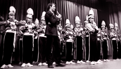 Paul Thompson and the corps (Wearing of the Green, 1971)
Photo by Don Daber
Keywords: 1971