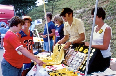 Vic and Flo Sciore at the Booster Table with Susan and Jack Roberts to the left (Allentown, 1978)
Photo by Don Daber
Keywords: 1978