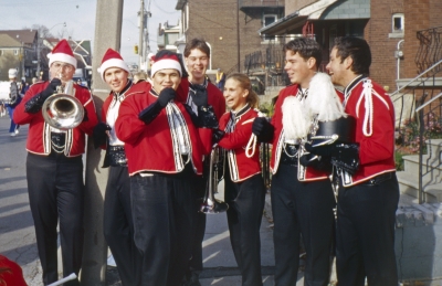 Some members of Kiwansis Kavaliers (Santa Claus parade, 1997)
Photo by Don Daber
Keywords: 1997