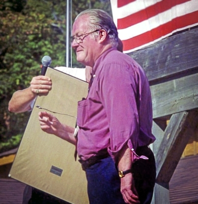 Don Daber receiving award (Optimists Reunion, 1998)
Submitted by Jim Patten
Keywords: 1998
