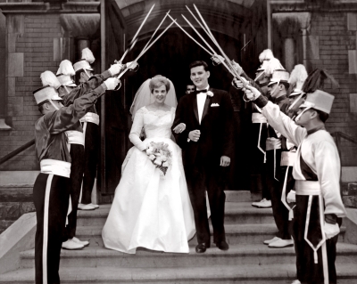 Mike and Maxine Layton get married with a Toronto Optimists' honour guard (September 23, 1961)
Photo supplied by Phil Hennings
Keywords: 1961