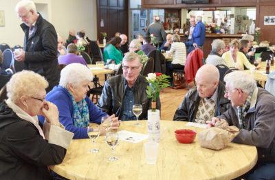 Josie Chong, Betty Hennings, Phil Hennings, Don Daber and Garfield (Remembering Paul Thompson, 2015)
Photograph by Bob Carell
Keywords: 2015